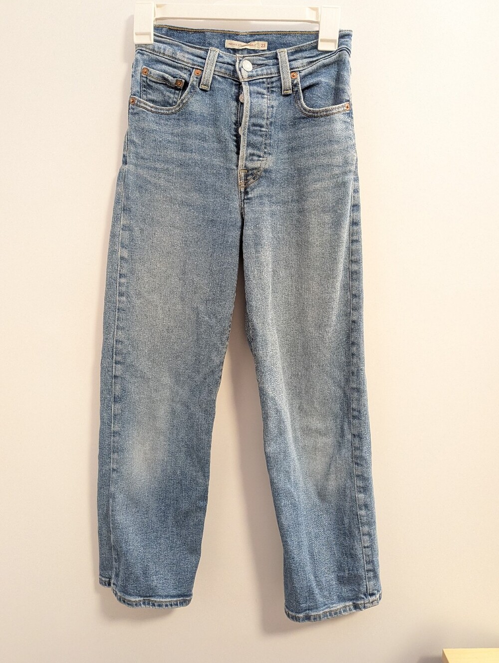 Ribcage Straight Ankle Light Blue Jeans